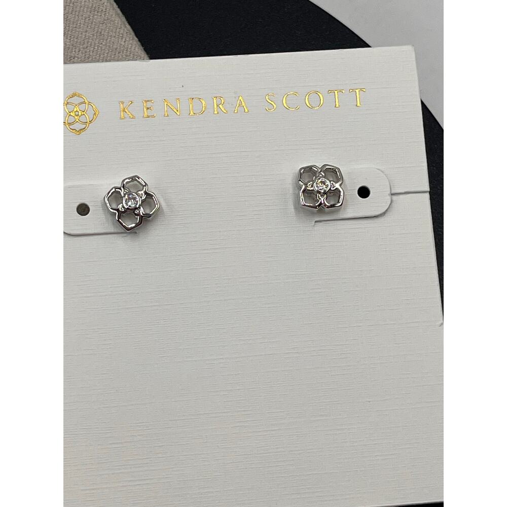 Kendra Scott Rue Stud Silver Plated
Rhodium Stud Motif Crystal Earrings - Picture 6 of 6